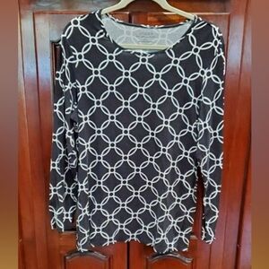 Chico's The Ultimate Tee Sz.2/ L black & white geometric design long sleeve top